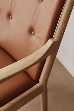 Fredericia Furniture 1788 Chair by Hans J. Wegner Grand Linen Natural Clearance
