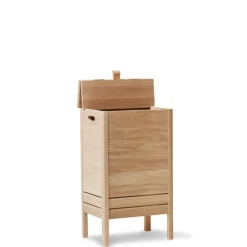 Form & Refine A line vasketøjskurv