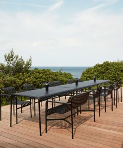 HAY PALISSADE / Table