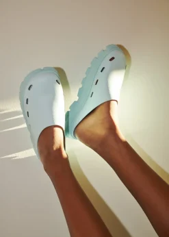 H2O Trek Closed Sandal Baby Blue Fashion