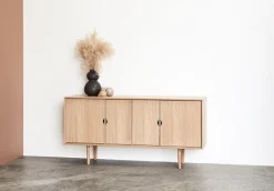 Andersen Furniture Unique's Sideboard Black base / Oak veneer fronts - Incl. 4 shelves Clearance